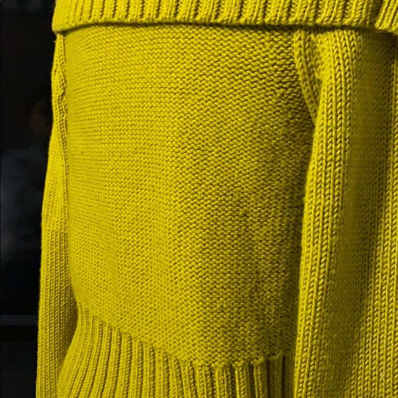 Beautiful MAXAZRIA COLLECTION sweater - Picture 6 of 10